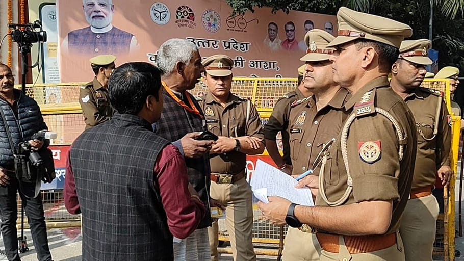 UP: CM Yogi Adityanath has arrived in Moradabad and is holding meeting officials and public representatives