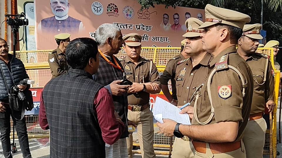 UP: CM Yogi Adityanath has arrived in Moradabad and is holding meeting officials and public representatives