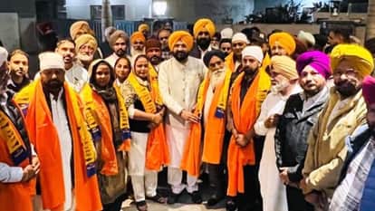 entire panchayat in Khanna joined the AAP punjab zila parishad election