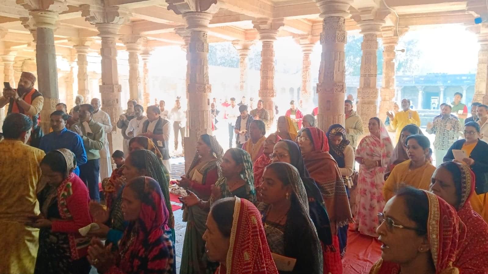 Dhar Bhojshala: Hindu community found an oil painting of Goddess Vagdevi in the sanctum sanctorum