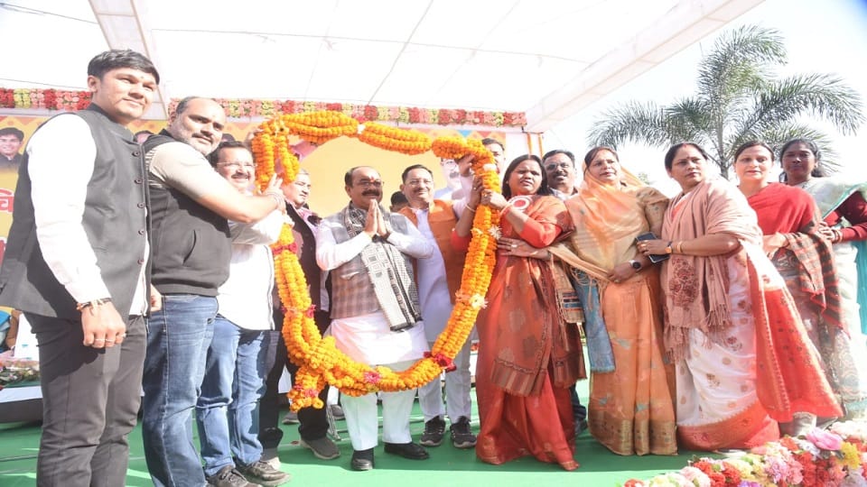 Deputy CM Arun Sao gives gifts worth crores inaugurates and lays foundation stones for development works worth