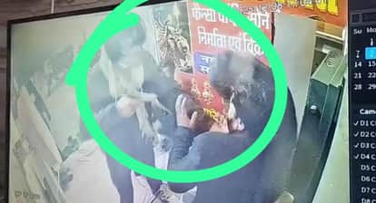 Bihar Crime: Robbery at gunpoint in Begusarai four miscreants stole silver and jewellery from a jewellery shop