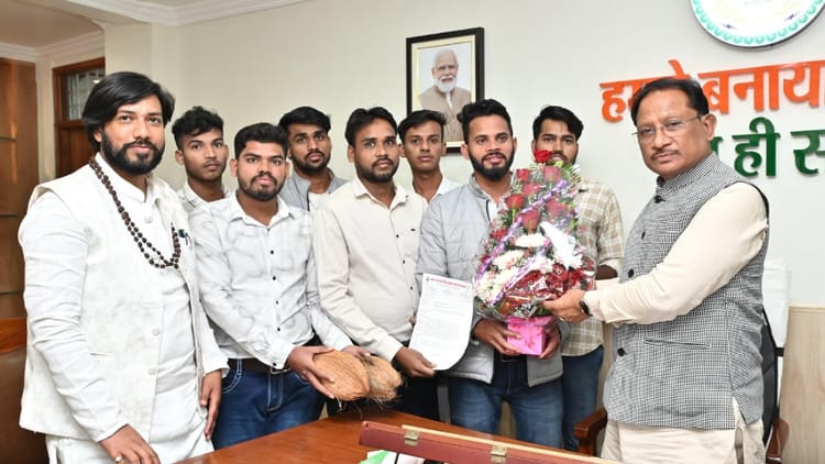 Raipur News: मुख्यमंत्री विष्णुदेव साय से पोस्ट मैट्रिक अनुसूचित जाति छात्रावास के प्रतिनिधि मंडल ने की भेंट