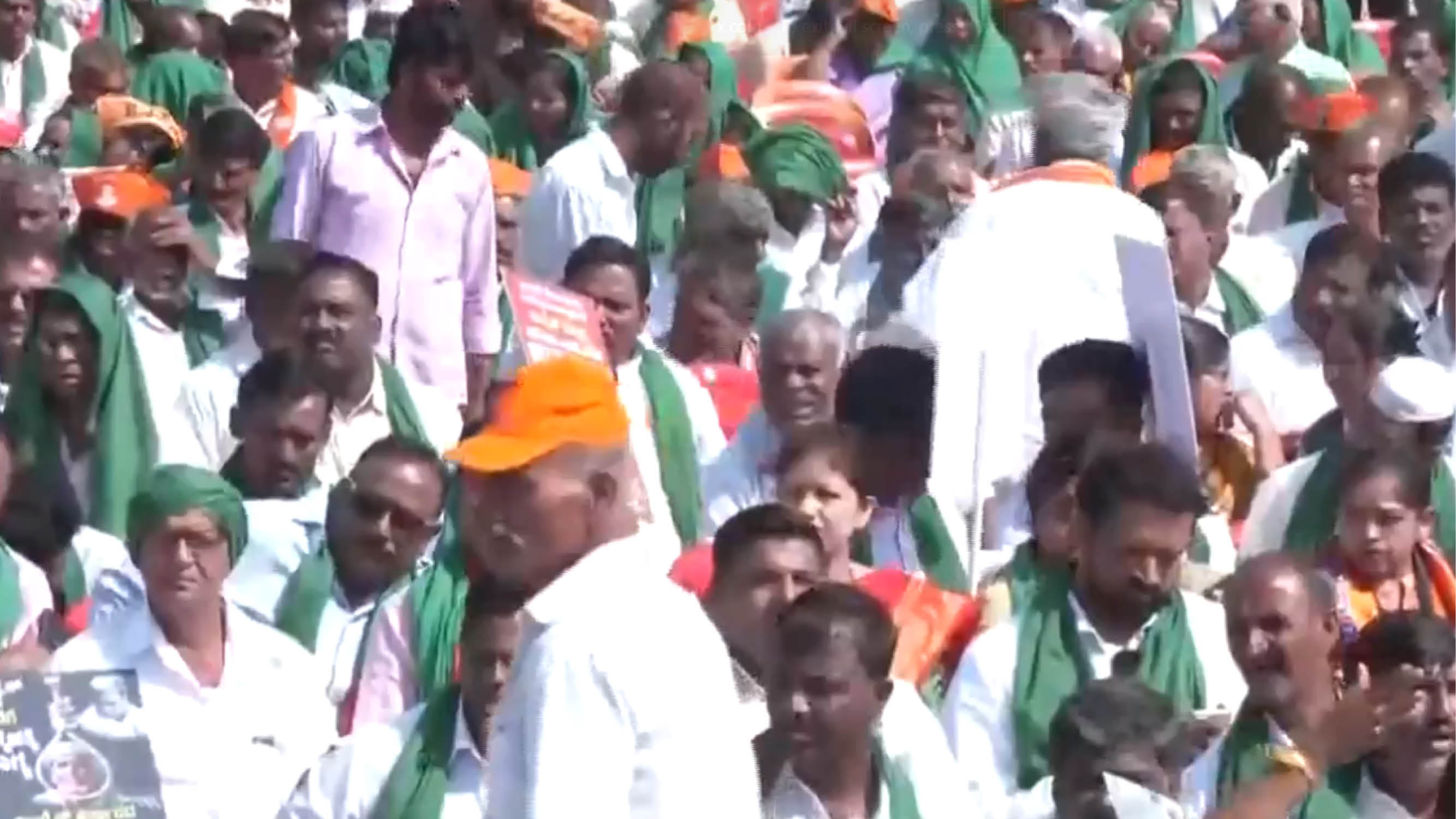 कर्नाटक में किसान का विरोध प्रदर्शन