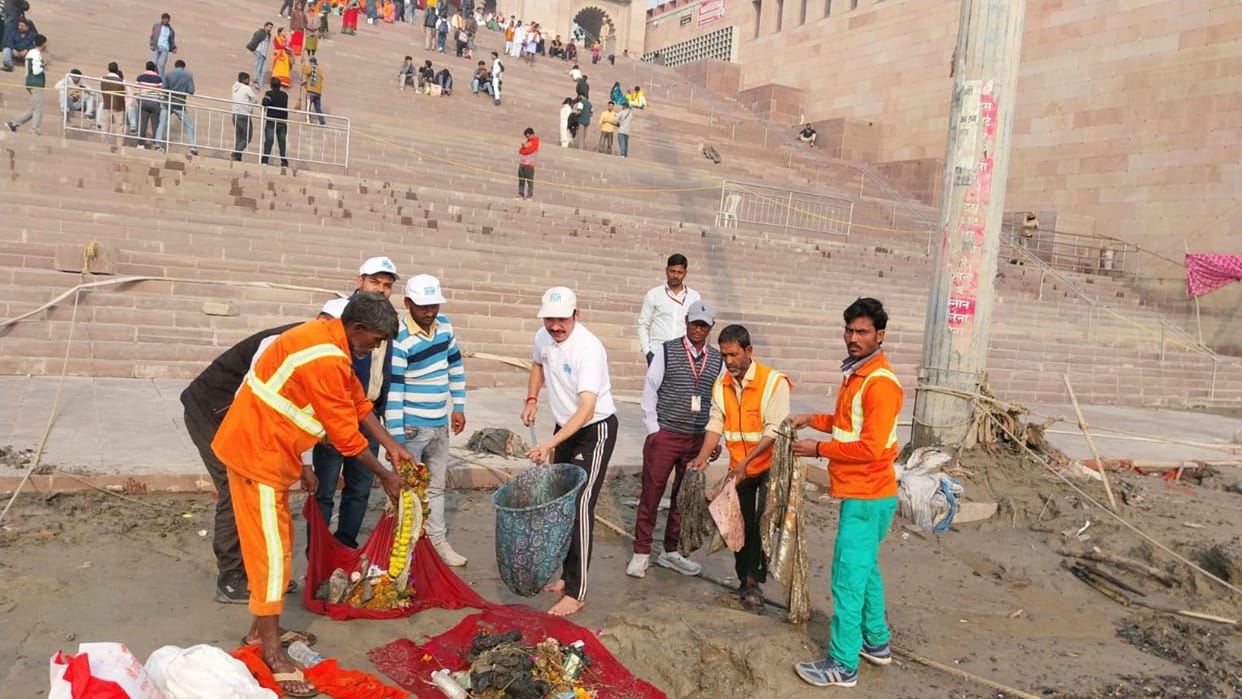 Namami Gange and Municipal Corporation disposed of animal carcasses at Lalita Ghat in varanasi
