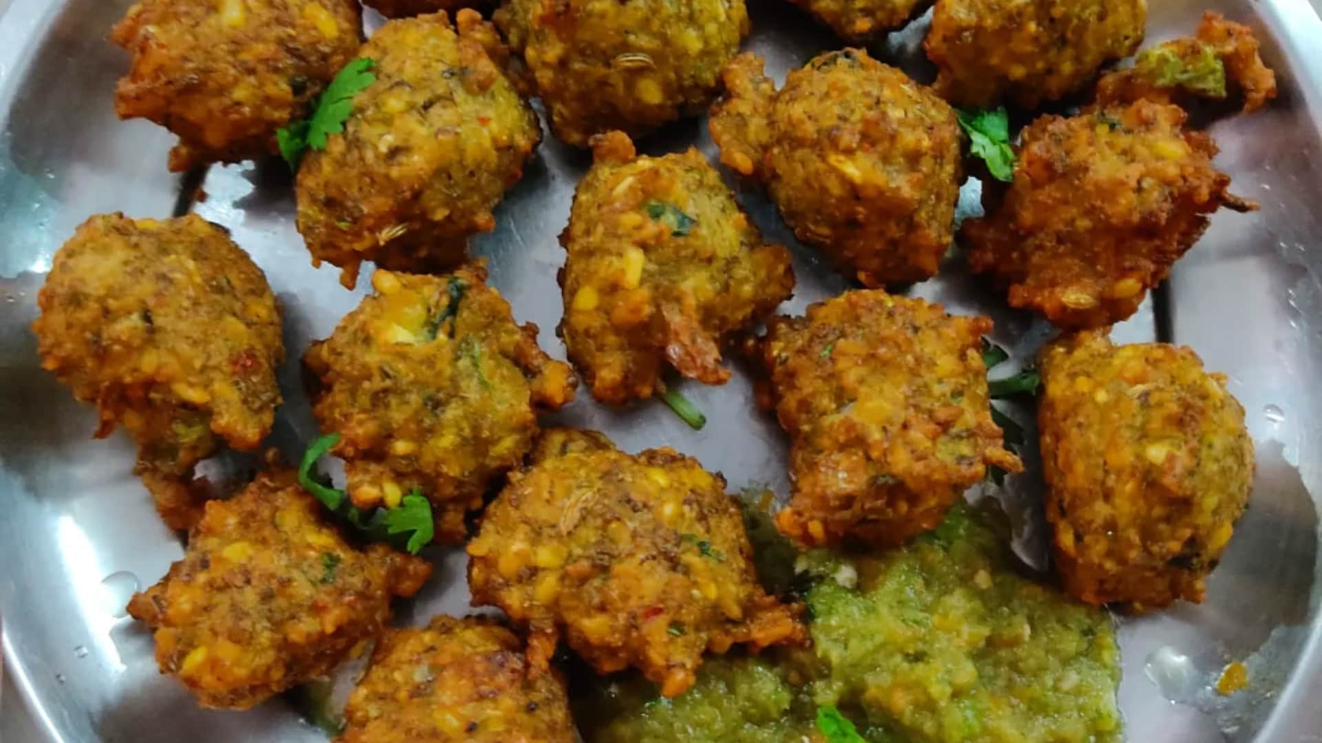 Moong Dal Pakode Recipe in Hindi Try Instant Moong Dal Ke Pakode At Home
