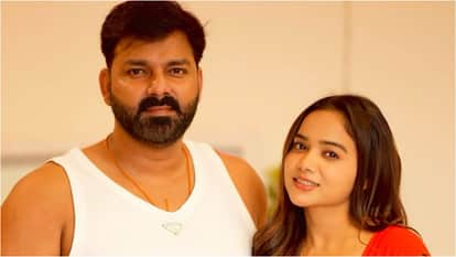 Manisha Rani shares photo with bhojpuri Power Star Pawan Singh says Bihar k sher k sath ek Sherni