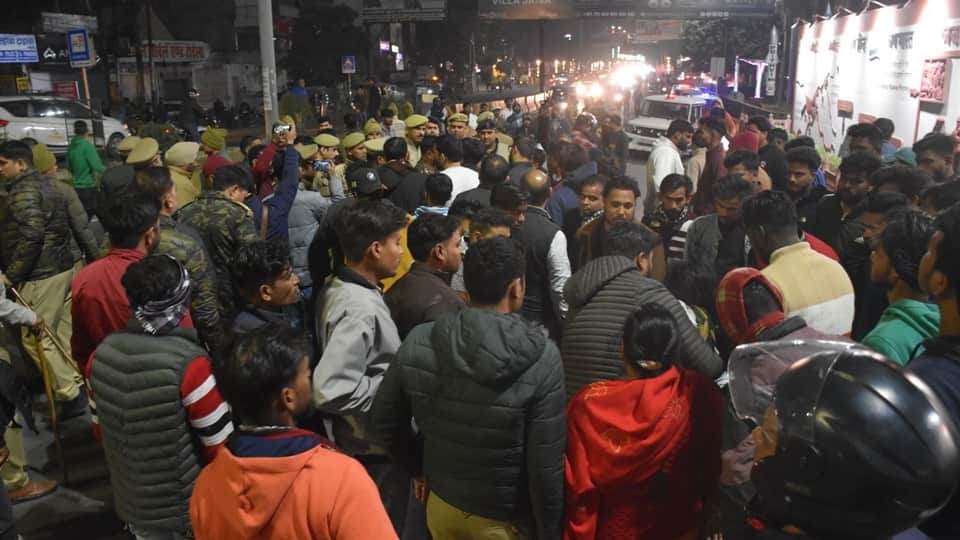 Murder of a youth in Moradabad over a cigarette dispute road blockage and commotion