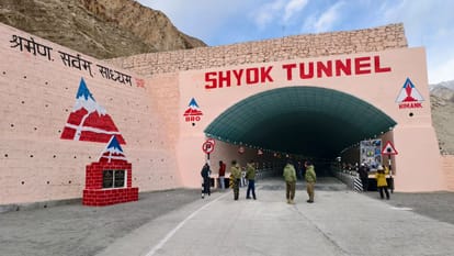 श्योक टनल ने पूर्वी लद्दाख मोर्चे को नई जीवनरेखा दी है।