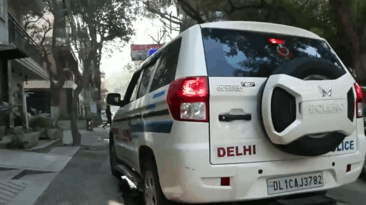 Delhi Police arrived at Gaurav and Saurabh Luthra in GTB Nagar