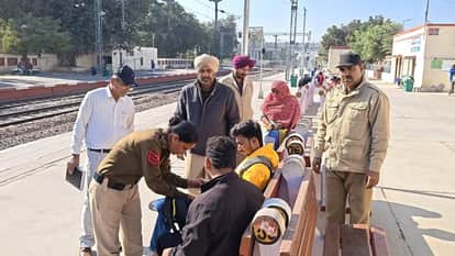 GRP conducts search operation at Abohar railway station