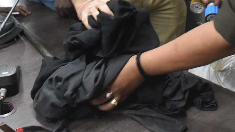 Two criminals wearing burqa had uprooted ATM Full criminals involved in Case caught in moradabad