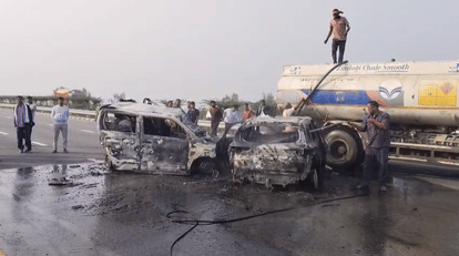 Tragic accident in Barabanki: Three people burned alive in a fire that broke out after two cars collided.