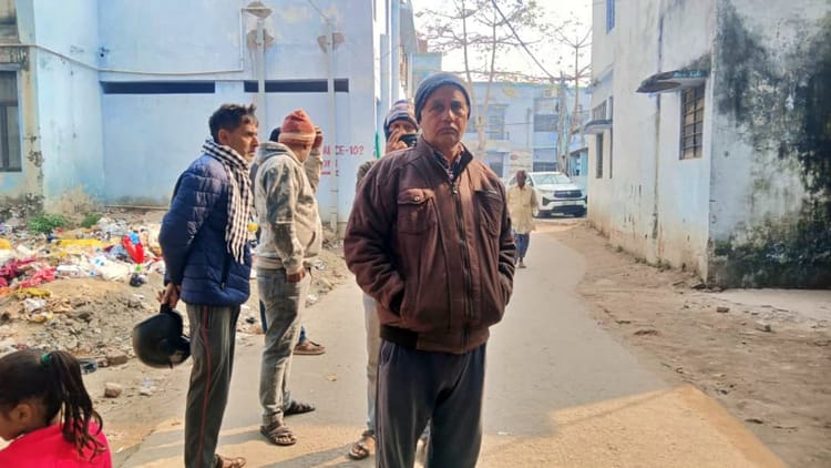 Bihar Accident: हाजीपुर-महुआ मार्ग पर दर्दनाक हादसा, बीटेक छात्र वैभव की गई जान; बाइक से जा रहा था ननिहाल