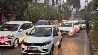 Transporters will block the roads from Lakhanpur to Uri on the 15th.