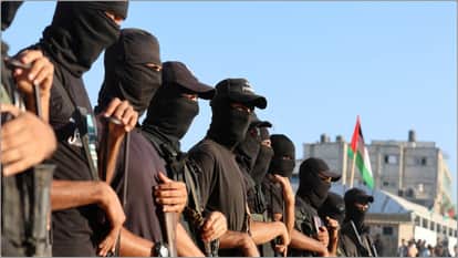 Hamas calls for more international pressure on Israel before ceasefire's next phase