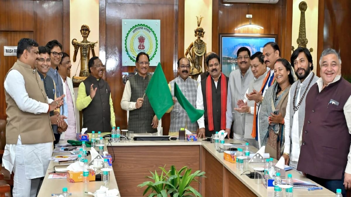 Cg News:मुख्यमंत्री ग्रामीण बस योजना का दूसरा चरण शुरू, 180 नए गांव जुड़े बस  सुविधा से - Second Phase Of Chief Minister Rural Bus Scheme Begins, 180 New  Villages Connected With Bus Facility - Amar Ujala Hindi News Live