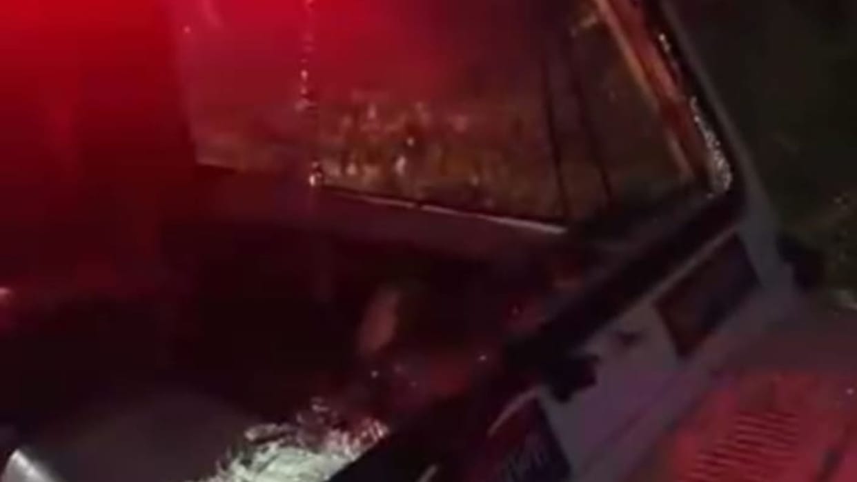 Bihar: A truck crushed an elderly milk vendor angry mob pelted stones at a High Court judge escort vehicle