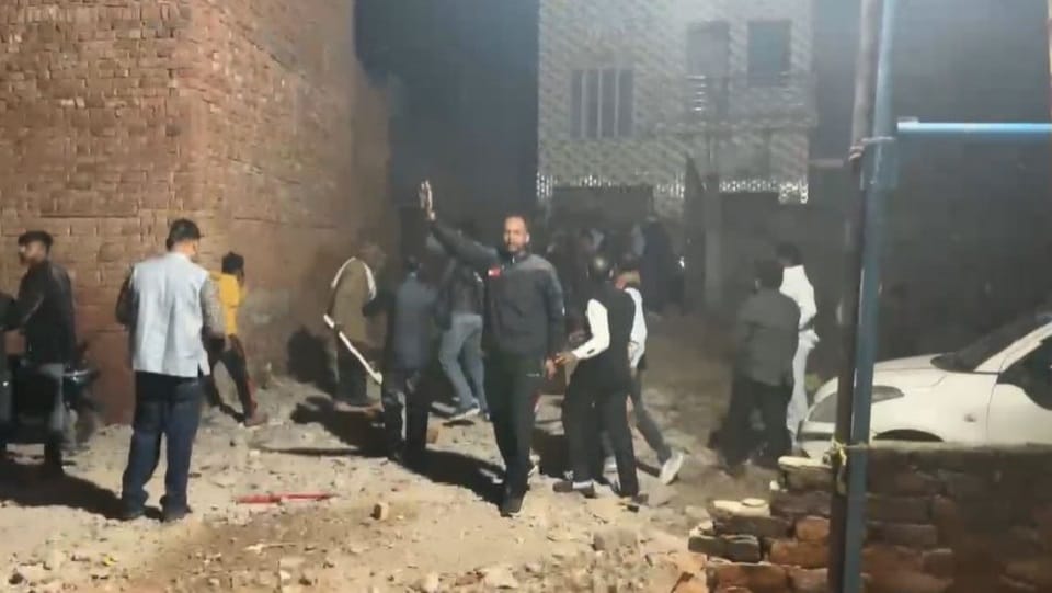 Fight breaks out between two groups at a wedding ceremony in Agra