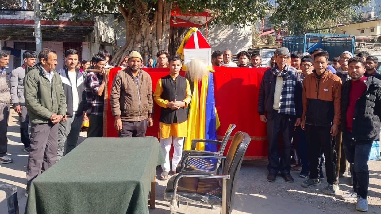 Miracle Story Nagraja Dev Doli reached police station to find the thieves Uttarkashi news