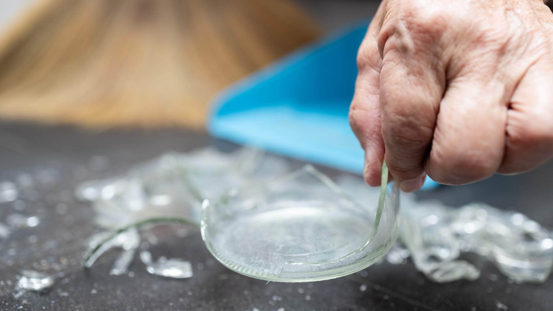 Vastu tips for breaking glass at home it is good and bad sign do these remedy for positive energy