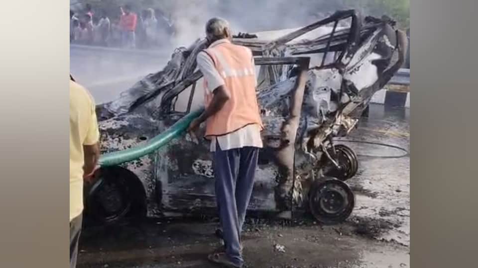 Barabanki Road Accident Gulista was going to Lucknow with her brother and children to meet her younger sister