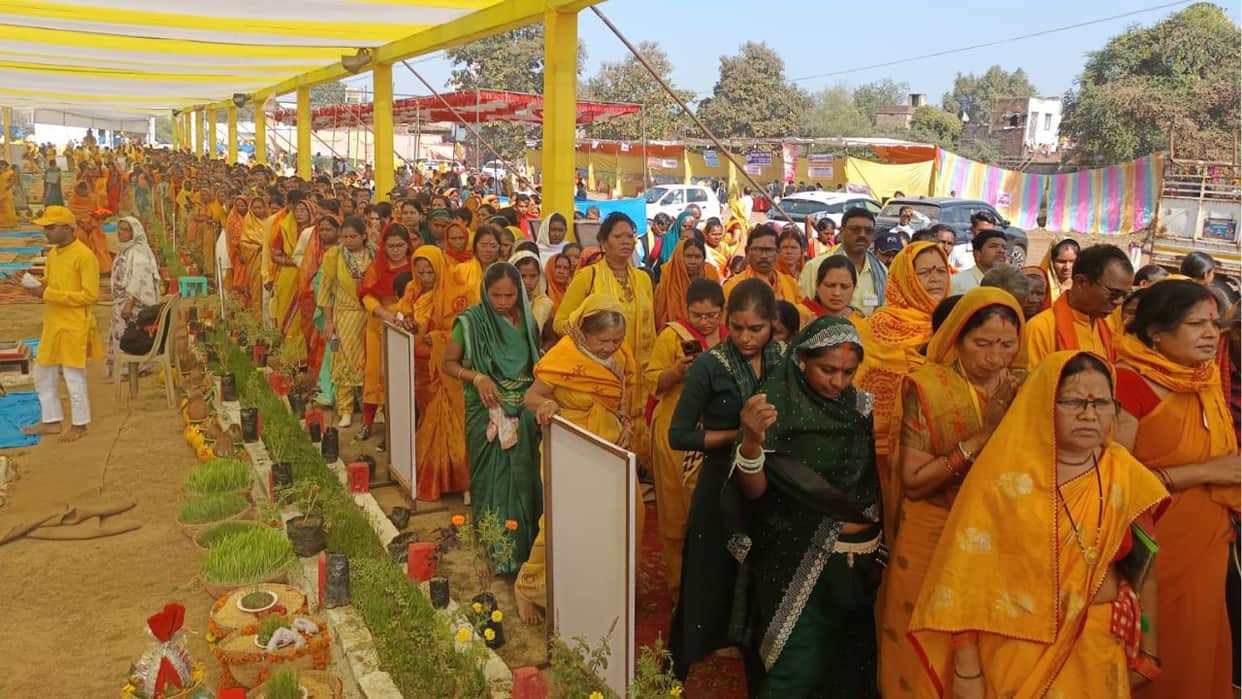 Inauguration of 108 Kundiya Yagya in Bhatapara