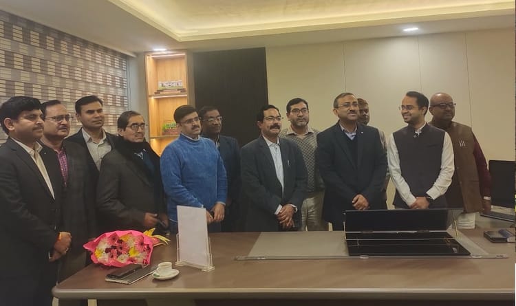 Bihar: आईएएस वैभव श्रीवास्तव बोले- काम के प्रति ईमानदार होने से मिलती है सफलता; IPRD के निदेशक को दी गई विदाई