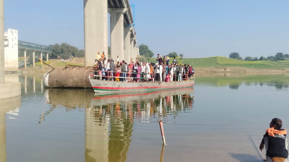 NOC Dispute Halts Motorboat Services on Chambal River