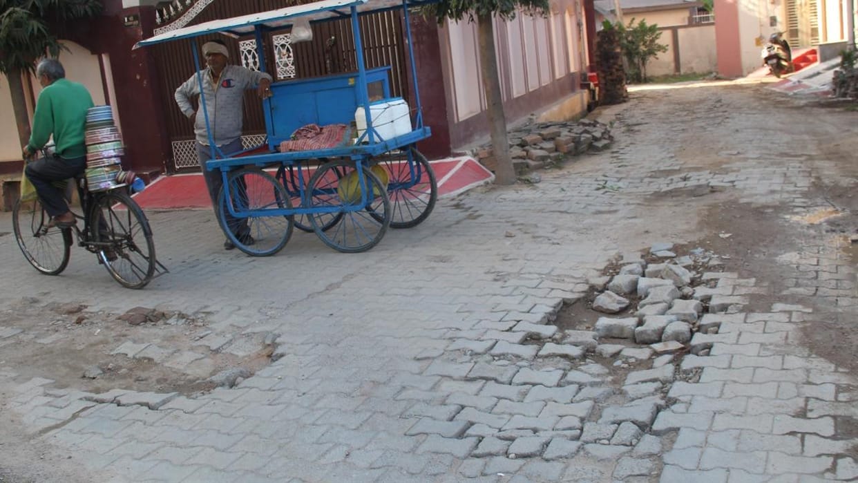 Jhansi: Streets dug up for gas lines remain unrepaired