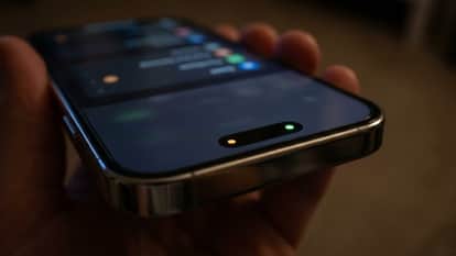 why iphone green orange light appears camera mic alert