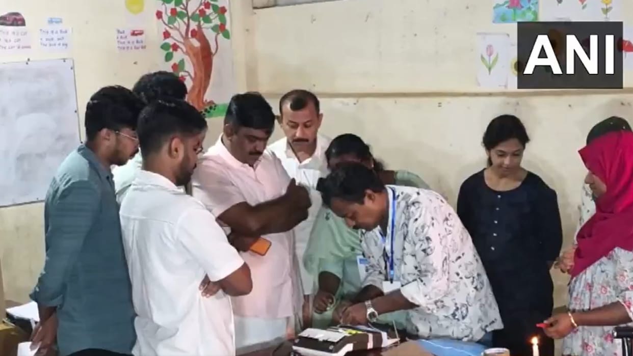 Kerala local body second phase Voting Updates Thrissur Palakkad Kozhikode Malappuram Wayanad Kannur Kasaragod
