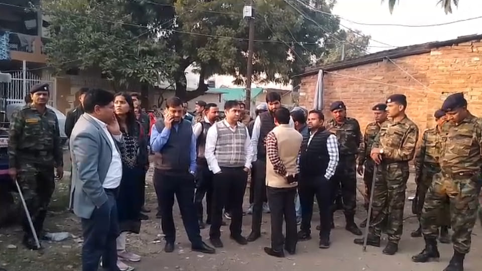 Kanpur: Demolition opposed in W-1 Keshavnagar, KDA team returns after granting a reprieve