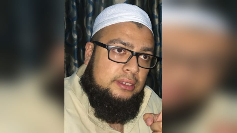 Deoband: Lack of proper upbringing making girls leave Islam, says Maulana Kari Ishaq Gora