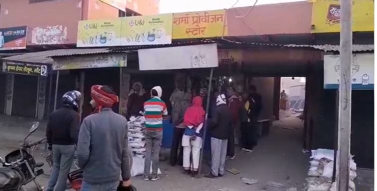 Grocery Shop theft Just 50 Meters from Mant Police Station, Cash and Goods Stolen