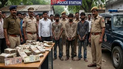 Delhi Police seized a large quantity of old currency notes during a raid and arrested four accused