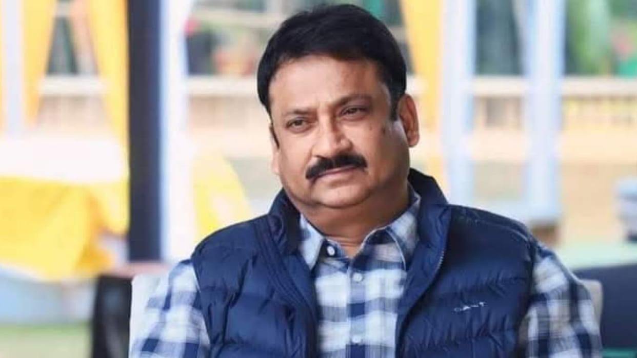 Jhansi: ED raids 11 locations linked to former MLA Deepnarayan; searches lasted over 12 hours.
