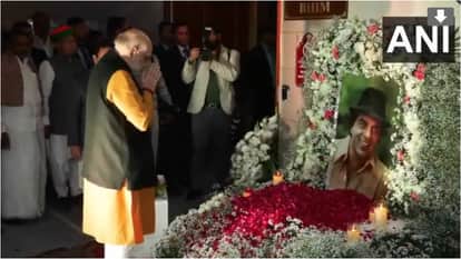 Dharmendra Prayer Meet: Hema Malini Esha Deol and Ahana Host Gathering In Memory of He-Man In Delhi