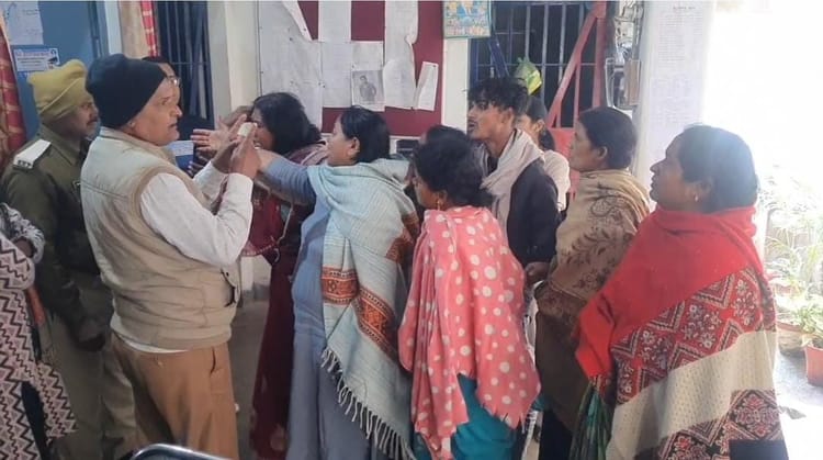 Bihar: एनएमसीएच में छात्र का शव मिलने से हड़कंप, परिजन बोले- दोस्तों ने मार डाला, सीमा विवाद में उलझी पुलिस