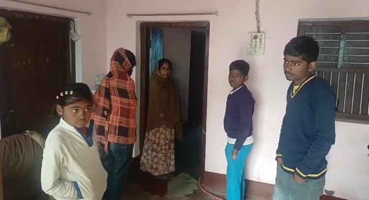 Bihar: हथियारबंद लुटेरों का आतंक, घर में घुसकर महिलाओं को बंधक बनाया, आभूषण-नकदी लूट ले भागे