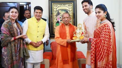 CM Yogi takes a tough stand on infiltrators and tells officers to adopt a zero-tolerance policy