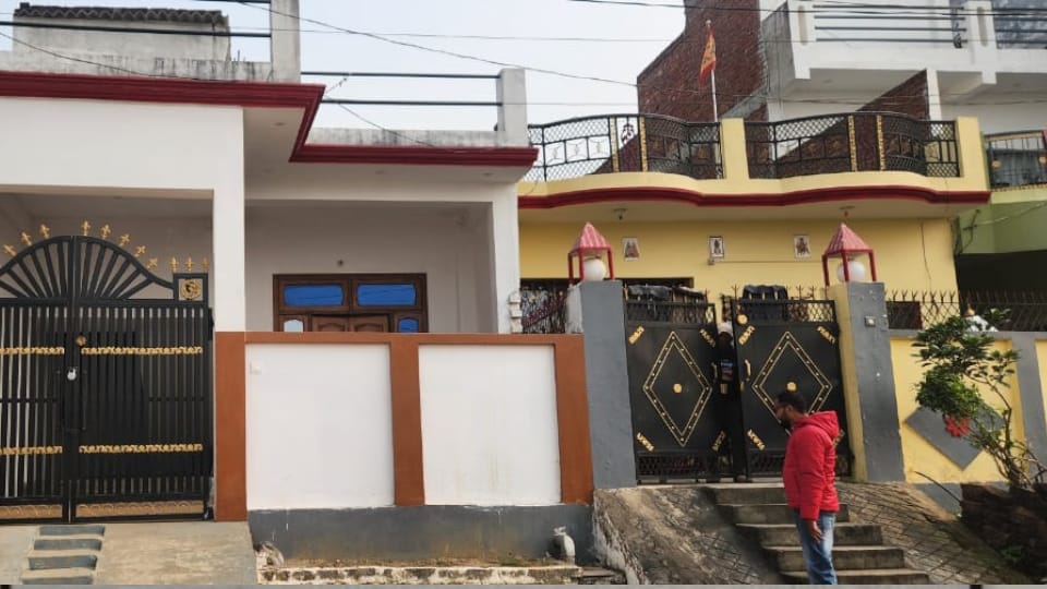 Fake IAS officer used to dispose of money by getting land registered, arrested in Gorakhpur