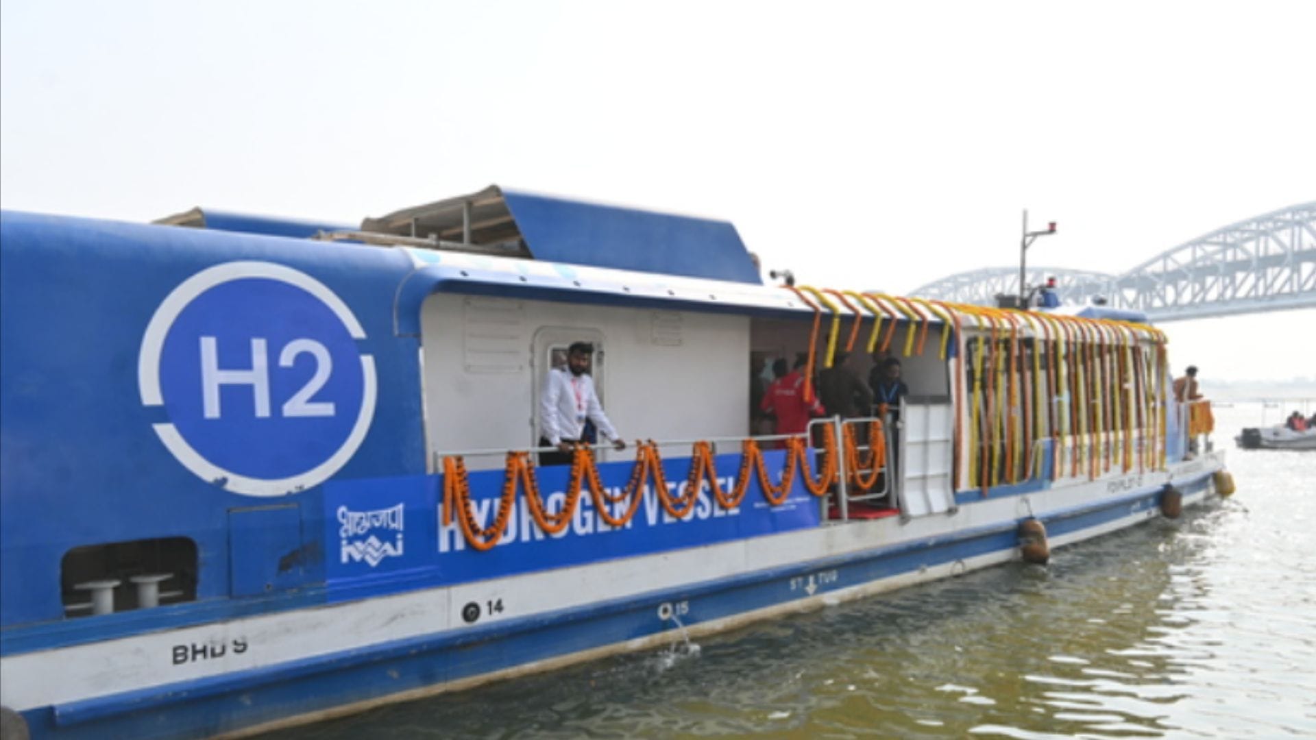 hydrogen-powered vessels in Varanasi know about Fare cost and capacity