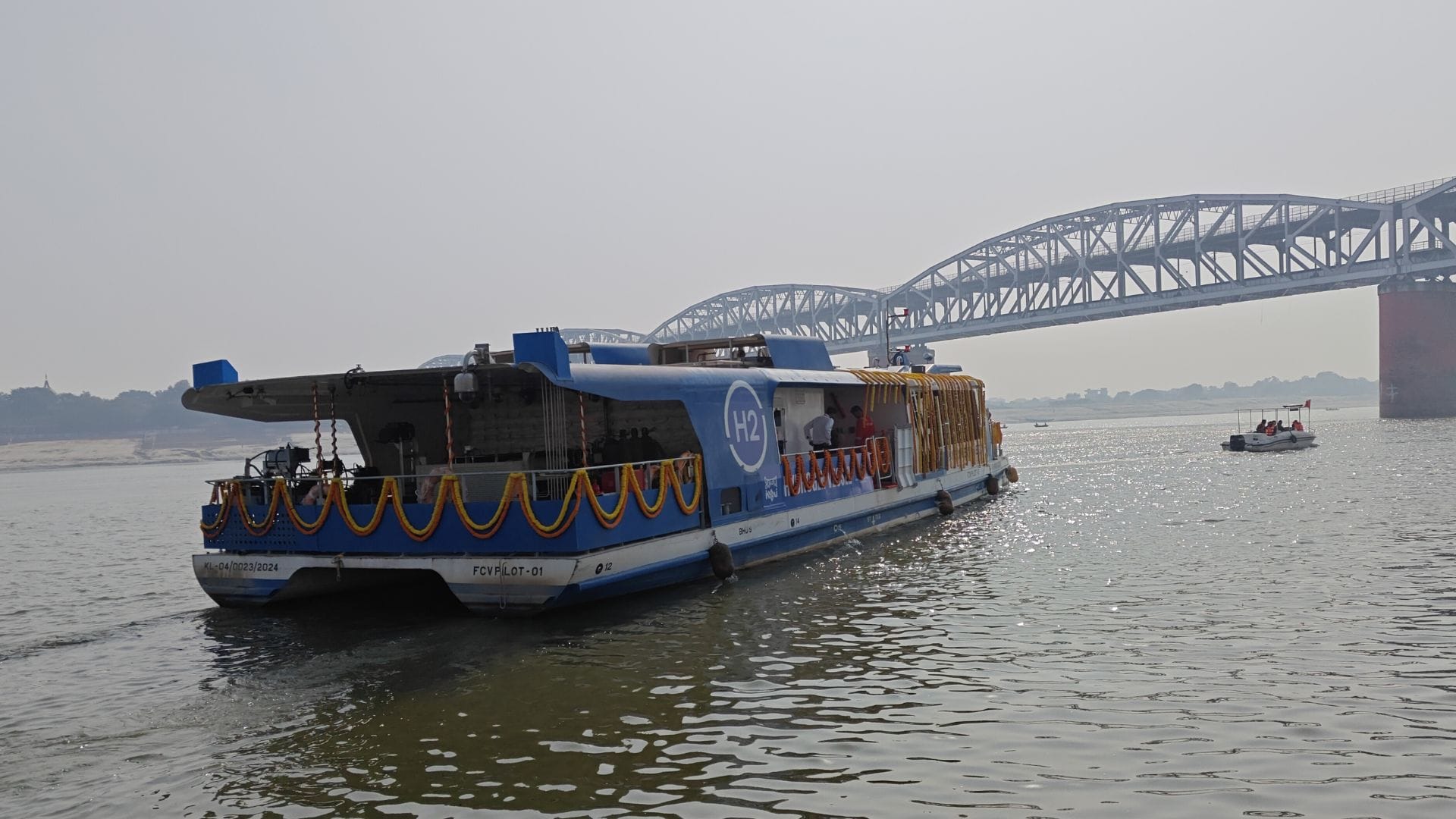 hydrogen-powered vessels in Varanasi know about Fare cost and capacity