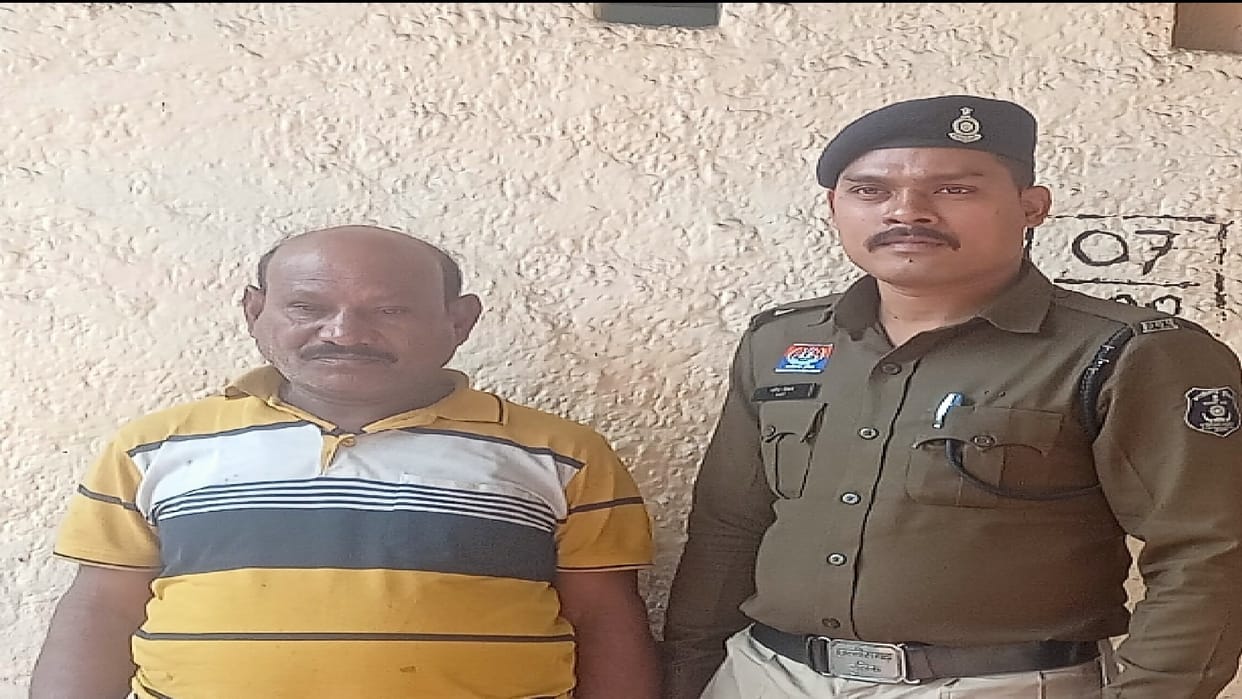 Raipur Police raided on the basis of tip-off, one accused arrested with illegal ganja