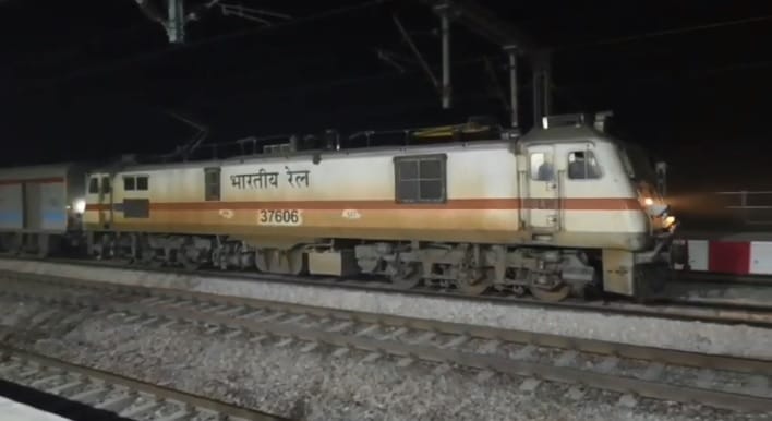 Double line operations have started on Banda-Dingwahi-Khurhand railway section train ran at speed of 120 km/h