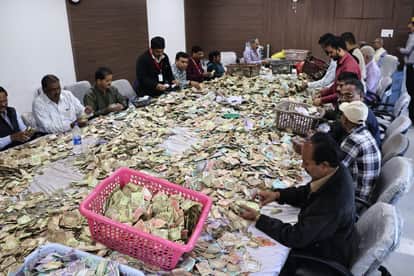 Indore: Donation boxes opened at Khajrana Ganesh Temple in Indore, yielding dollars, gold and silver jewellery