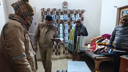 thieves broke into house and stole valuables Mau