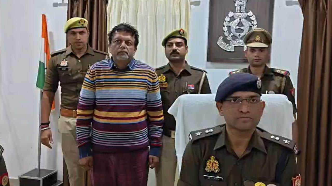 पुलिस गिरफ्त में आरोपी अभिनव सिंह