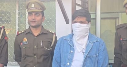 पुलिस गिरफ्त में आरोपी।